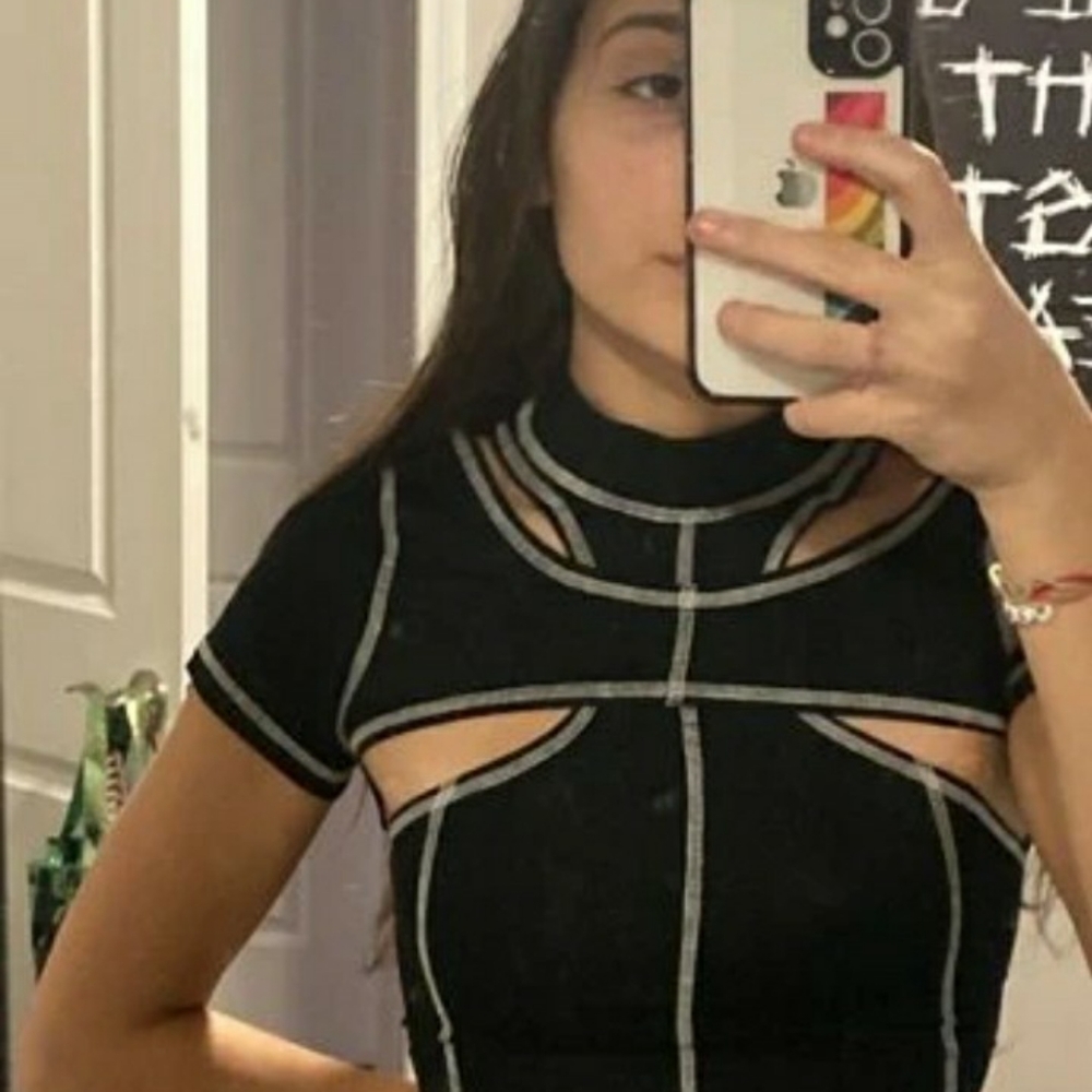 crop top - Picture 7 of 7